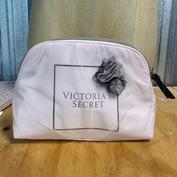VICTORIA SECRETS VANITY BAG - Picture 1 of 5